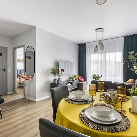 Ecru Bohema 1-bedroom With Balcony Varşova