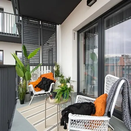 Ecru Bohema 1-bedroom With Balcony