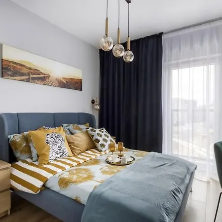 Ecru Bohema 1-bedroom With Balcony Varşova